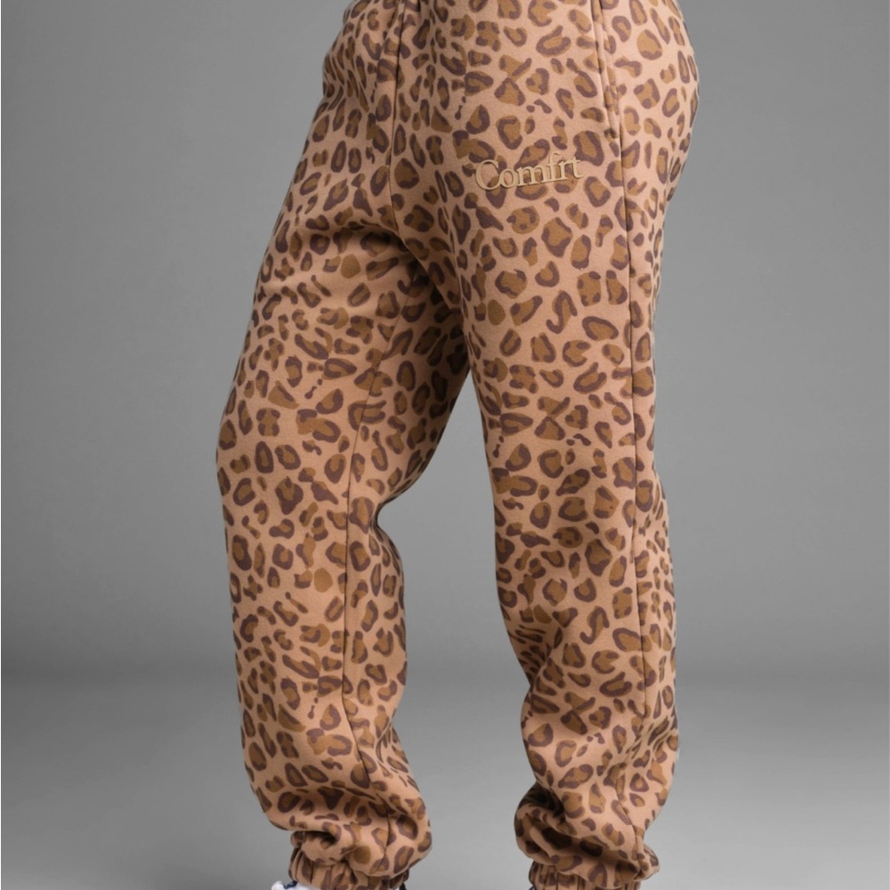 Comfrt minimalist sweatpants - Picture 2 of 2
